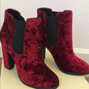 Burgundy velvet heels from ecote